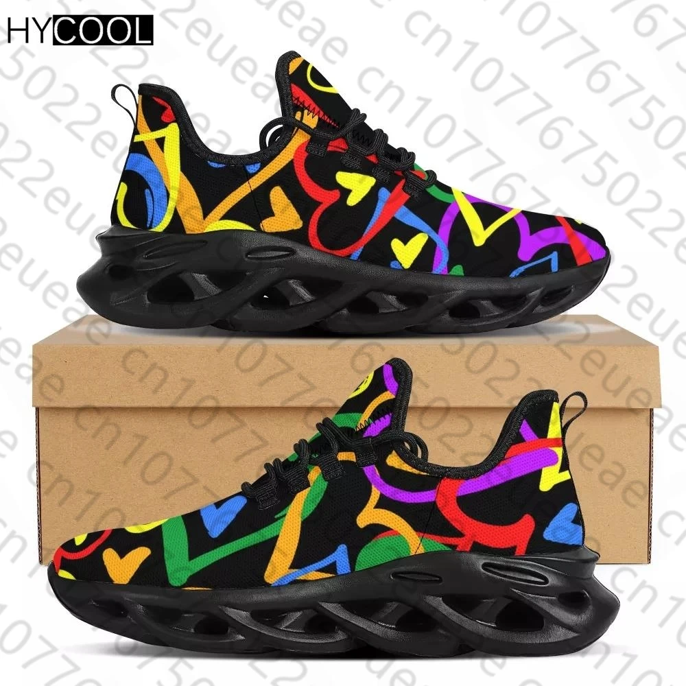 Легкие кроссовки HYCOOL для мужчин и женщин дышащие на платформе с принтом сердечек