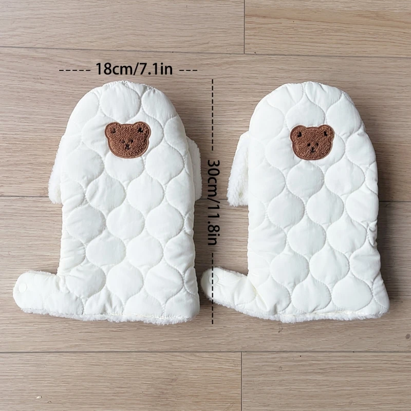 Изолированные перчатки с медведем милые и практичные грелки для рук комфорта