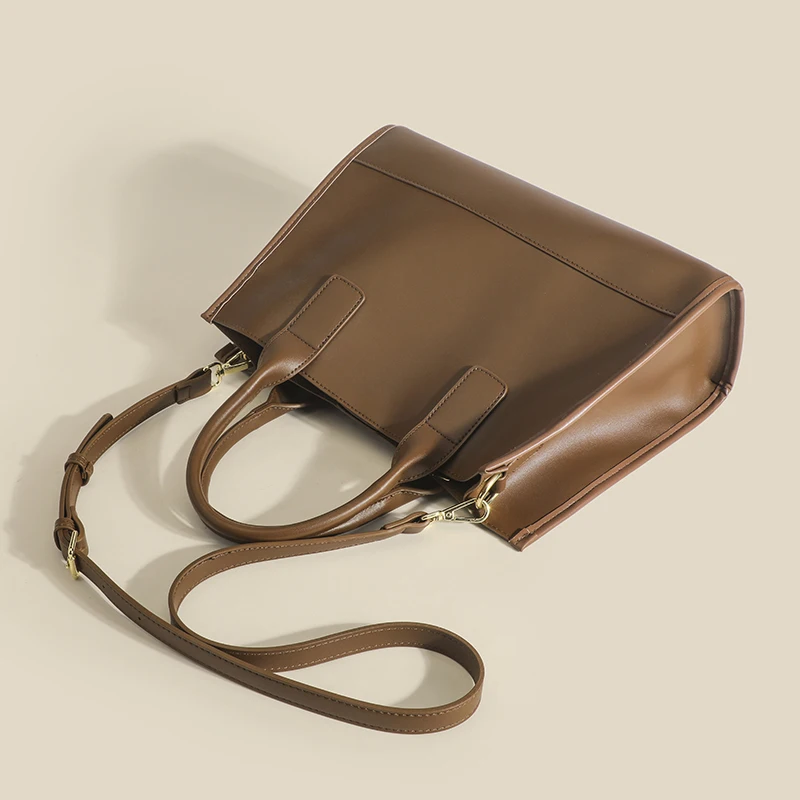 Сумка-тоут женская из экокожи на плечо