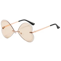 2022 new european and american fashion cut edge peach heart sunglasses men and women sunglasses party glasses