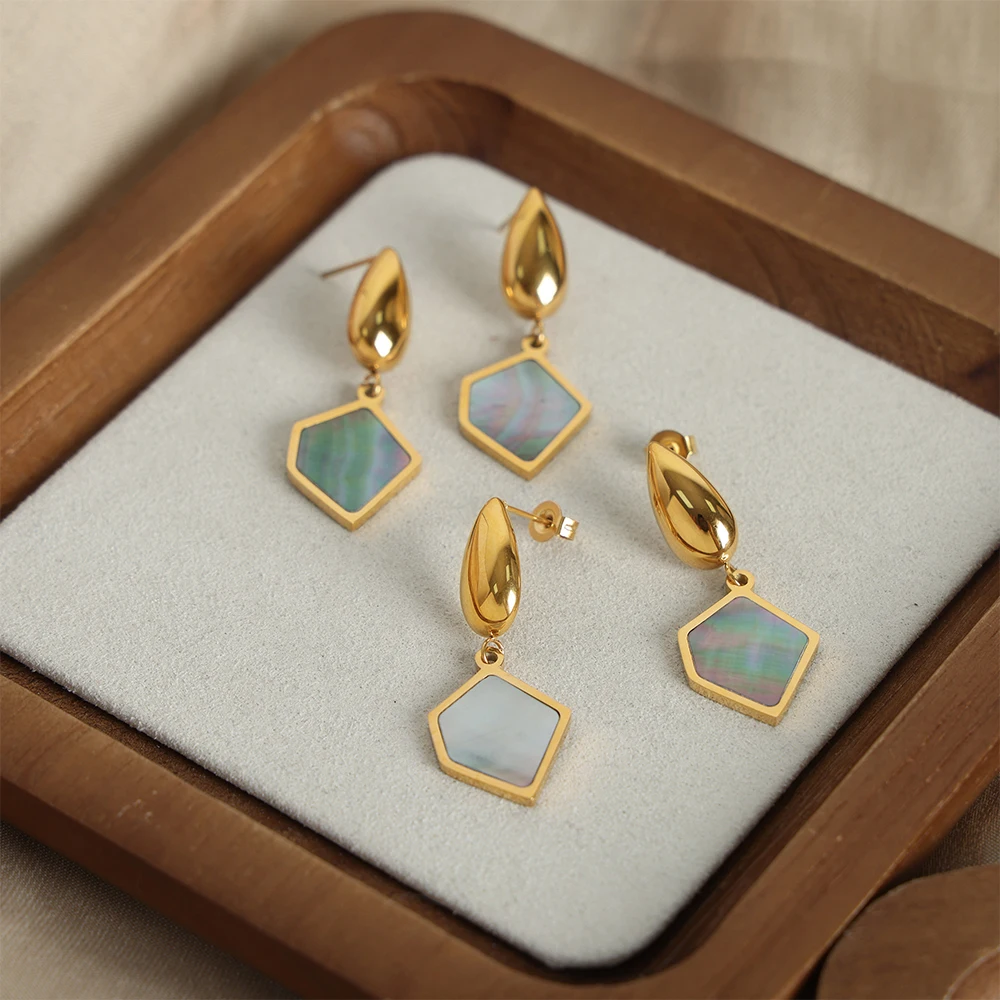 Женские серьги-подвески с натуральным камнем