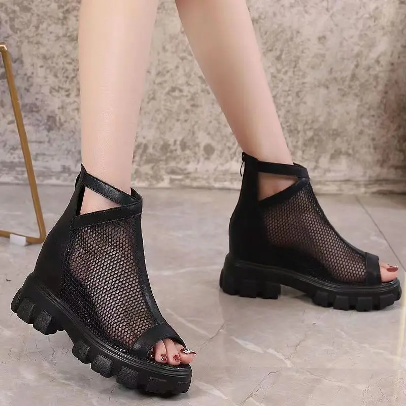 2023 Summer New Mesh Breathable Sandals with Elevated Thick Sole Leather Mesh Boots for External Wear