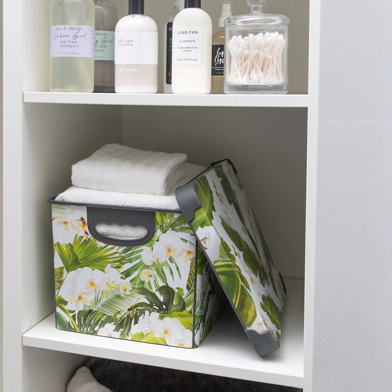 

1 Pack Tropical Leaf Print Design Plastic Storage Tote Bin, White Storage Box Organizer Box