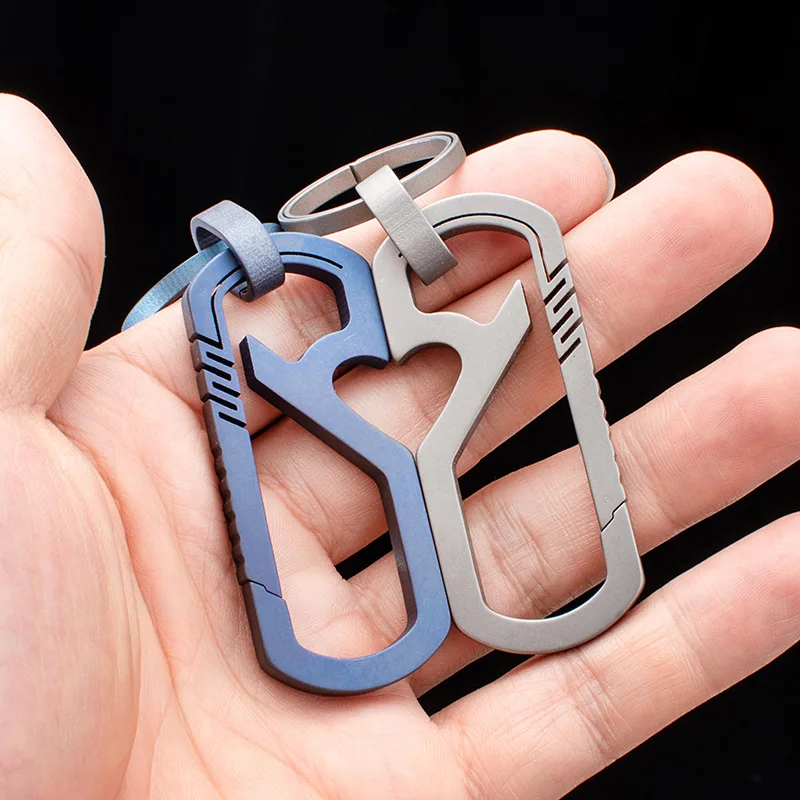 

Real Titanium Key Chain Holder Carabiner Couples Lightweight Car Keychain Buckle Heart Shape Fro Key Rings EDC Best Xmas Gift