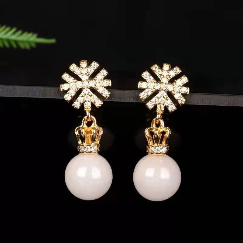 Женские серьги из натурального белого нефрита модные и атмосферные с