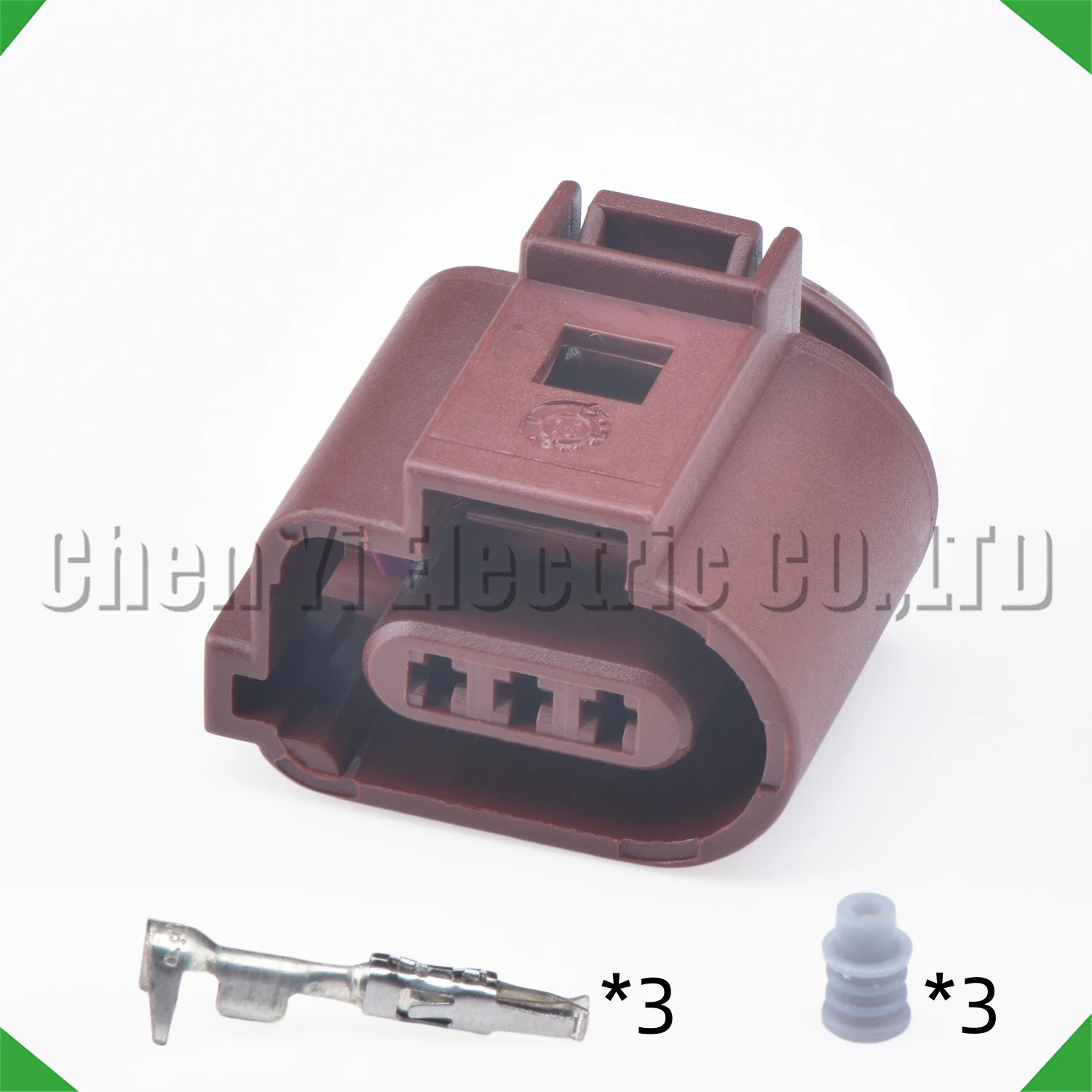 

3-контактный автомобильный водонепроницаемый разъем для дневных ходовых огней 3B0 973 703 A для VW Sagitar Magotan Audi A4 A6 3B 0973703 A