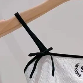 

2023 Summer Women Halter Neck Backless Sleeveless Knitted Vest