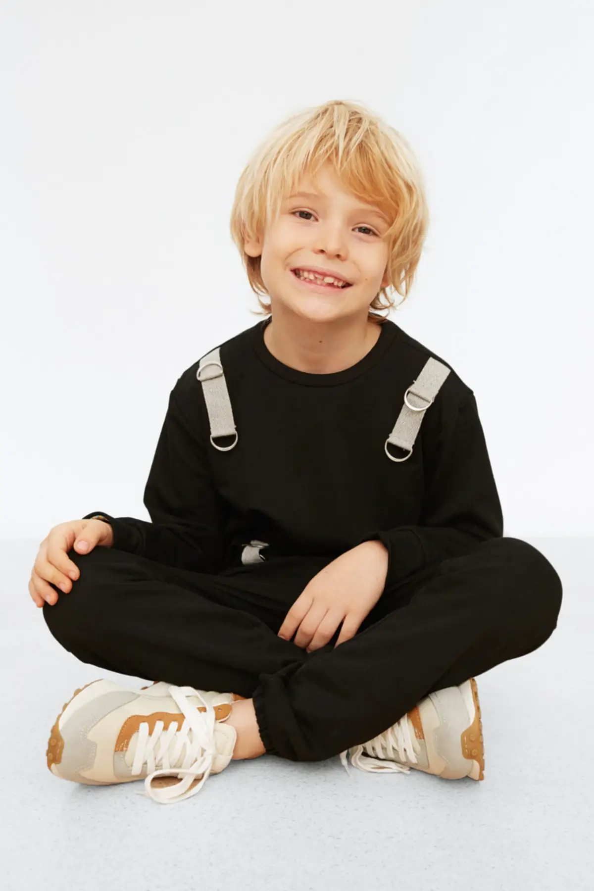 

Buckle Detail Male Child Knitted Tracksuit Set TKDSS22EM0004