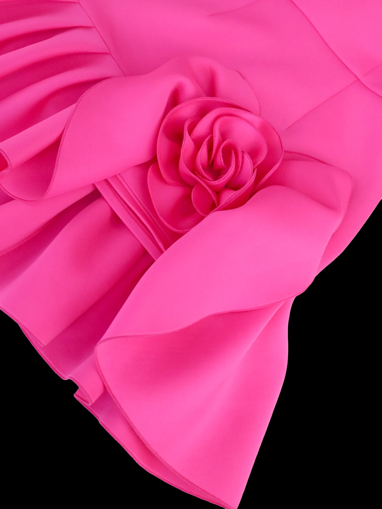 Платье женское без бретелек с аппликацией и оборками до колена вечернее