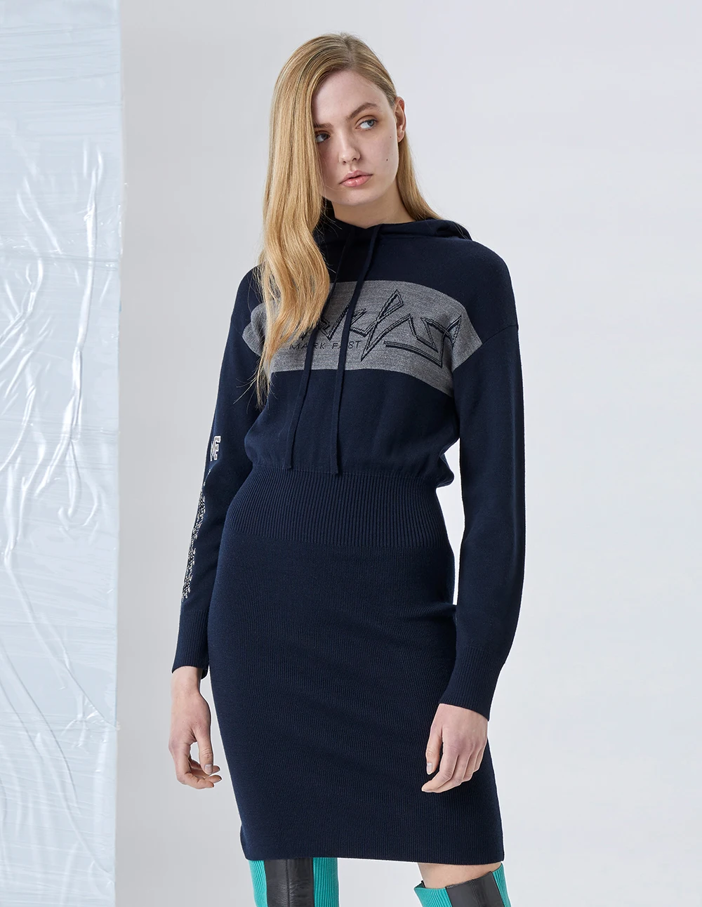 

MARKFAST Brand New Long Sleeve Bodycon Dress Women Hooded Hector Blue Embroidered Designed Knitted Mini Dresses Party Vestidos