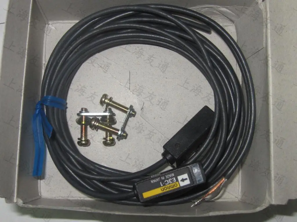 

new Omron photoelectric switch E3C-1