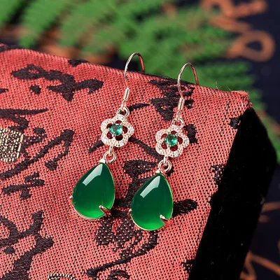 

Retro Drop-shaped Diamonds Emerald Agate Chalcedony Rose Gold Palace Style Earrings Jewelry Lucky Jade Stone