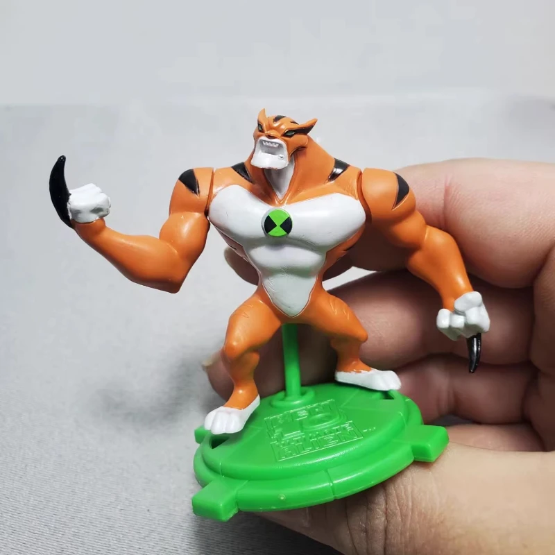 Фото Аниме-фигурка BEN10 Omnitrix Ben Tennyson Kineceleran, четыре оружие, артикуляционная модель с бриллиантовой головкой, коллекция игрушек, орнамент, подарки для детей №4