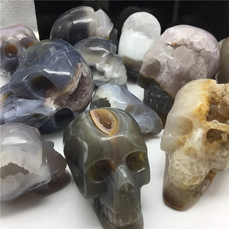 

1pc Natural Crystal Stone Agate Hole Skull Figurines Crystal geodes Home Decor Healing Meditation Rune Reiki Guardian Angel
