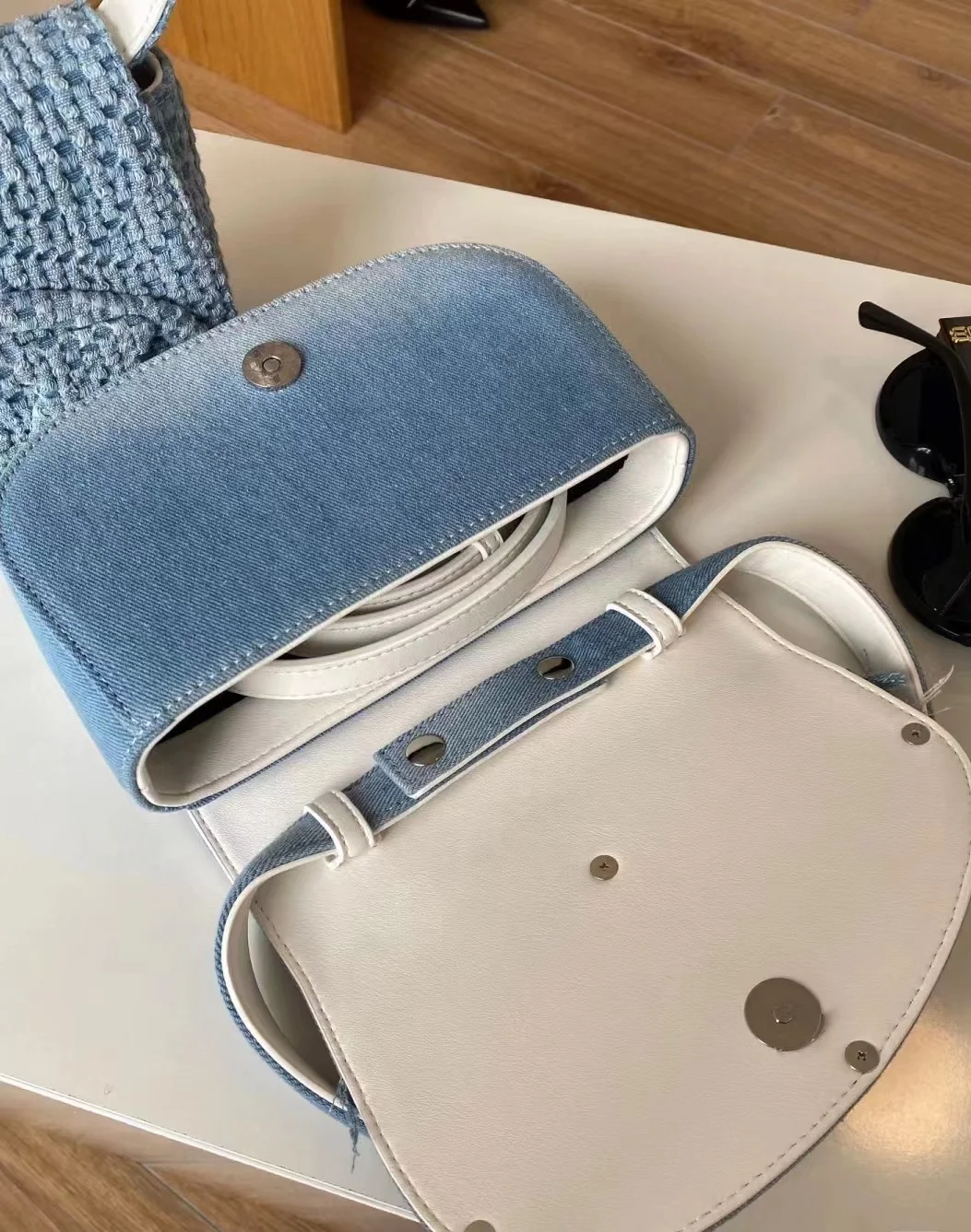 

New Fashion Women's Denim Blue Bag Ladies Outdoor Underarm Bag Female One Shoulder Straddle Handbag