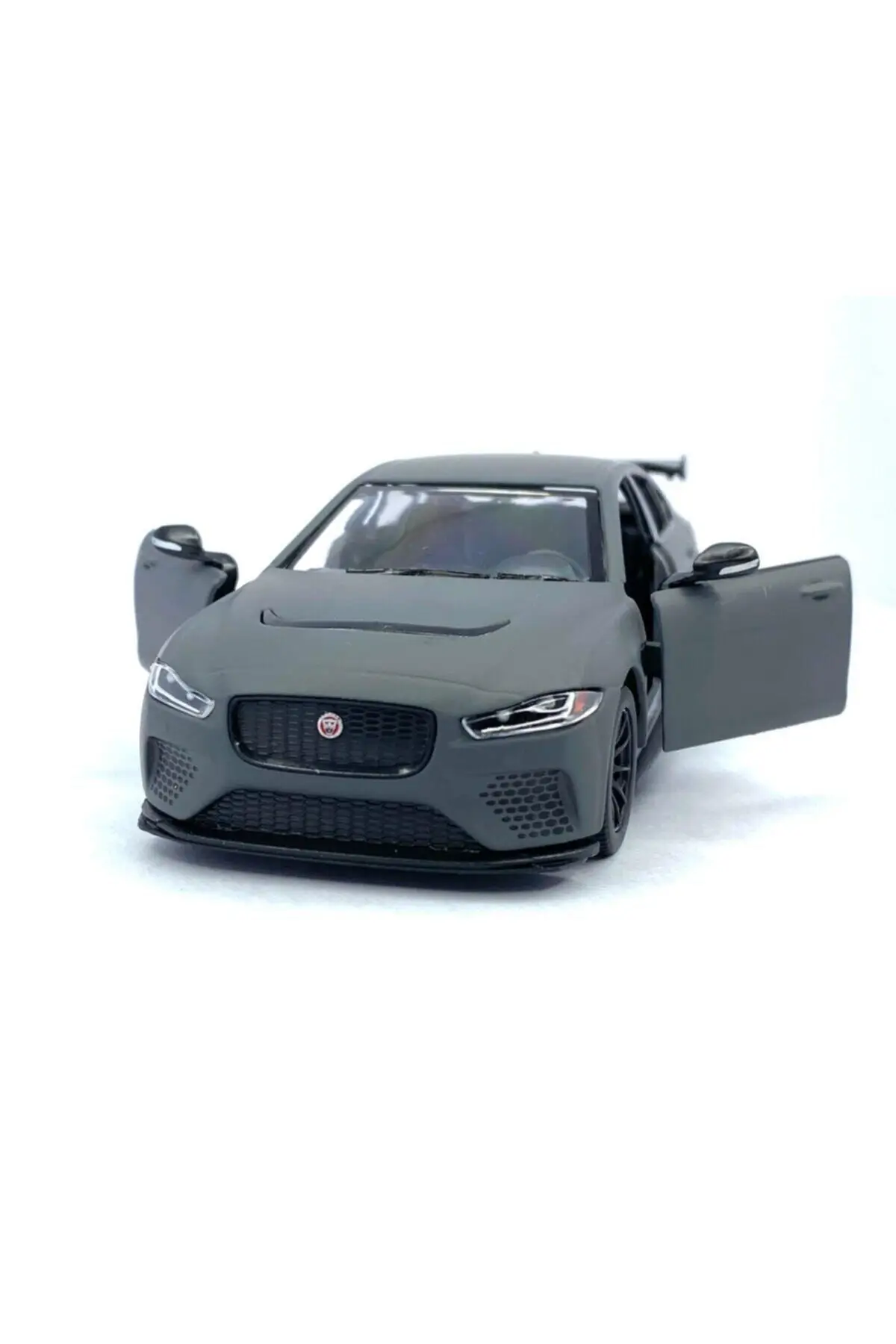 

Коврик серый Чешский оставьте Xe Sv Project 8 игрушечный автомобиль коллекция детализированный дизайн интерьера резиновые колеса подарок металл...