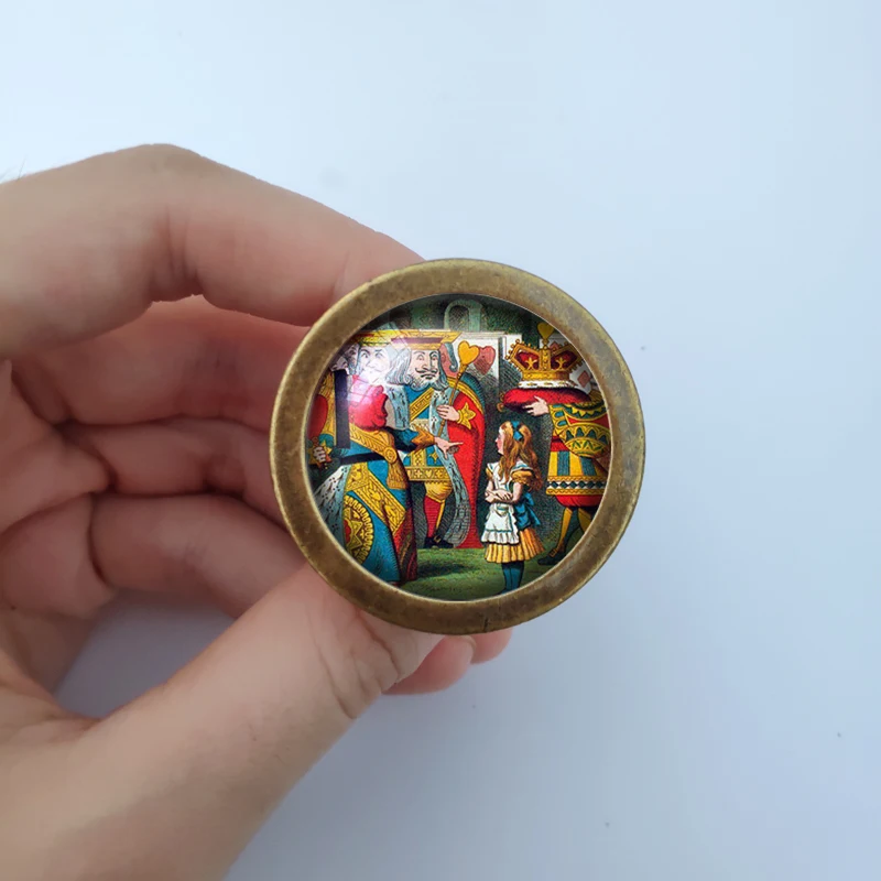 

Ручки для шкафа "Алиса в Стране Чудес", стеклянные, 37 мм