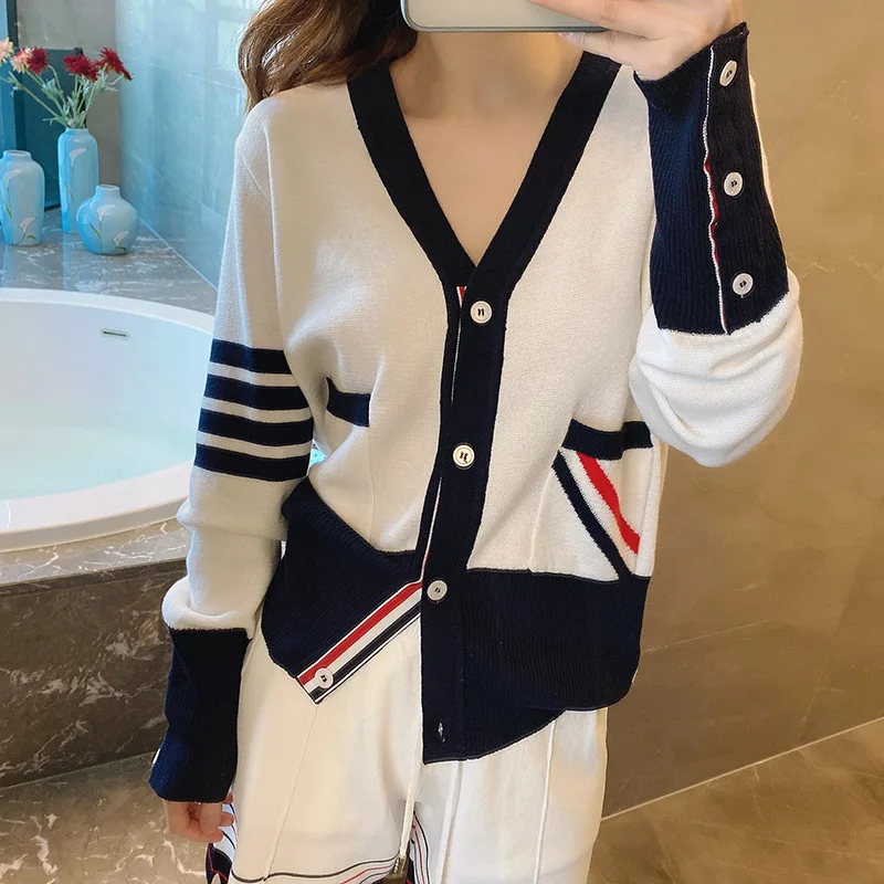 

High Quality Korean Style TB Spot Star with Tb Wool Paw Knitted Cardigan Jacket Female Autumn 2023 New V-neck High-end Sweater