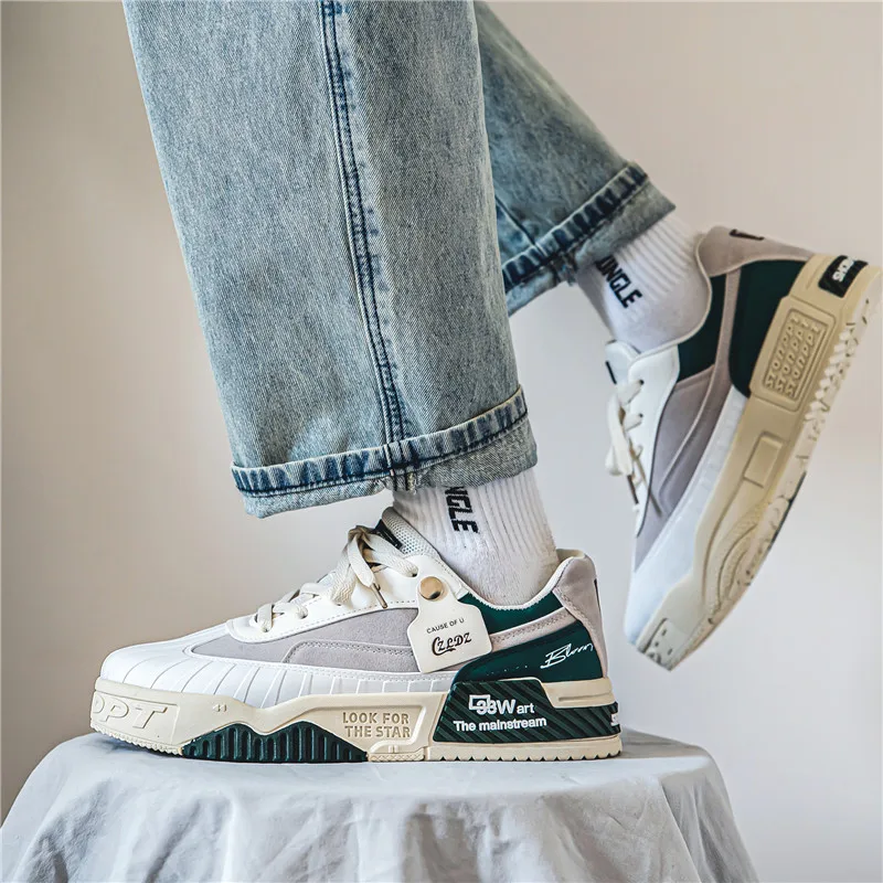 Harajuku style Men's Skate Shoes Designer Printed Men's Sneakers High top Skateboard Shoes Male Canvas Sneakers Chaussure Hombre