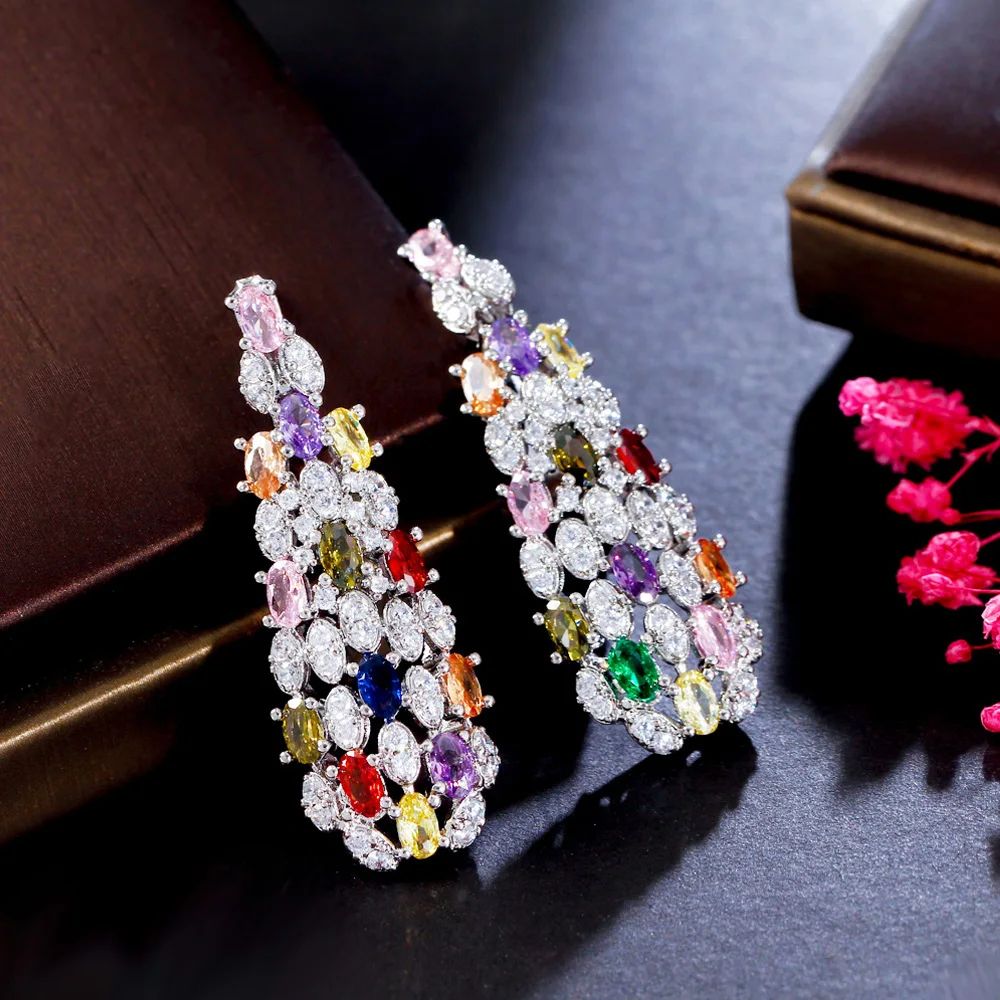 Ожерелье с длинными серьгами-подвесками из фианита 4 шт.