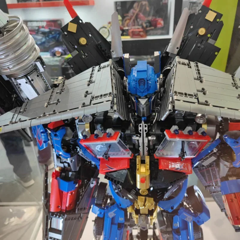 Конструктор робот V5006 из пластика 8862 деталей