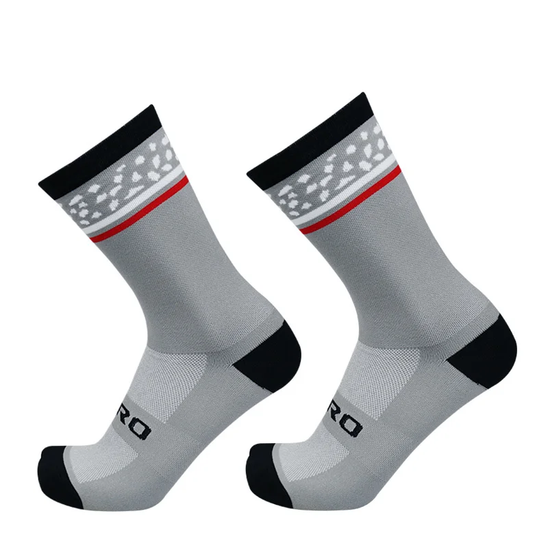 Cox pro socks. Носки велосипедные. Короткие спортивные носки. Носки велосипедные. Мужские носки в спортзале.