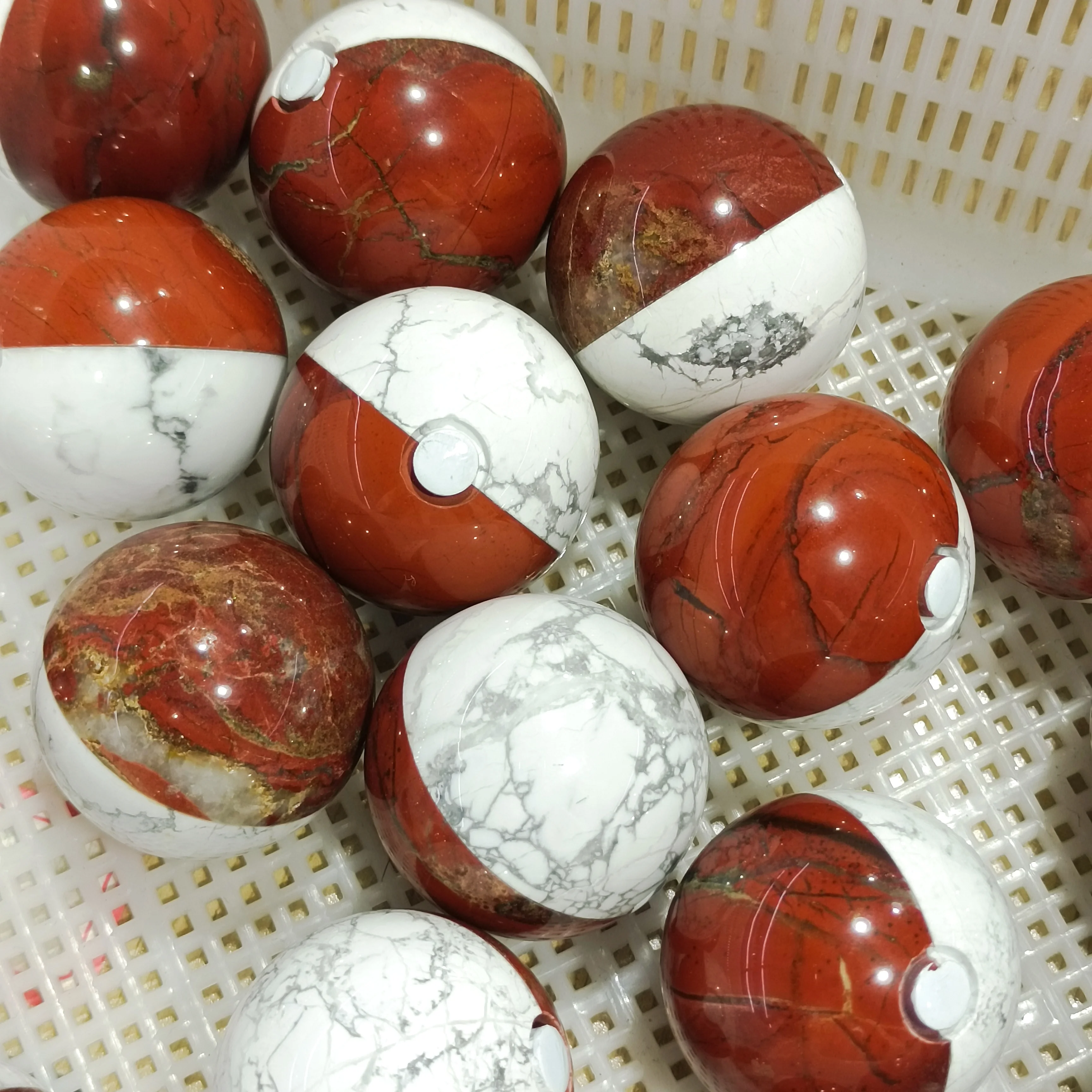 

4cm 1pc Natural Crystals splicing Ball FengShui Globe Quartz plam toy Ball healing reiki Home Decor Sphere gifts