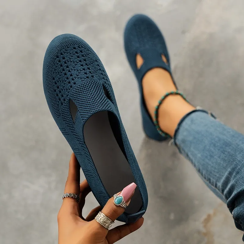 

2023 New Women's Sneakers Mesh Light Breathable Slip on Casual Shoes Solid Color Versatile Low Help Flat Shoes Zapatos De Mujer