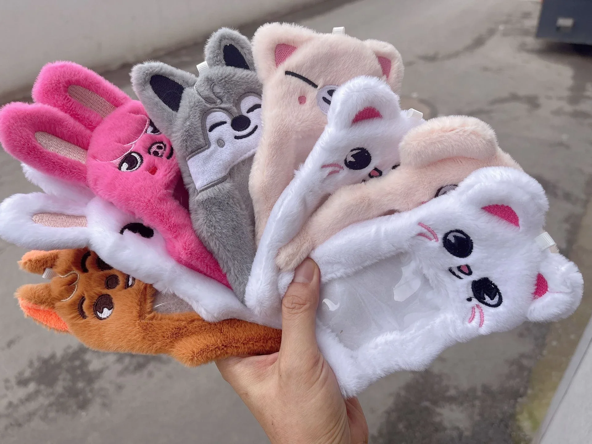 

1Pc Kpop Plush Card Holder Soft Animal Photocard Cover Credit ID Bus Card Protective Case Card Holders Fans Gifts