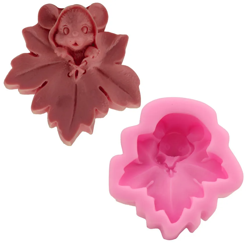 

Lovely Mouse on Maple Leaf Sugar Flipping Cake Mold Silicone Cake Mold DIY Baking Tool Soap Mold