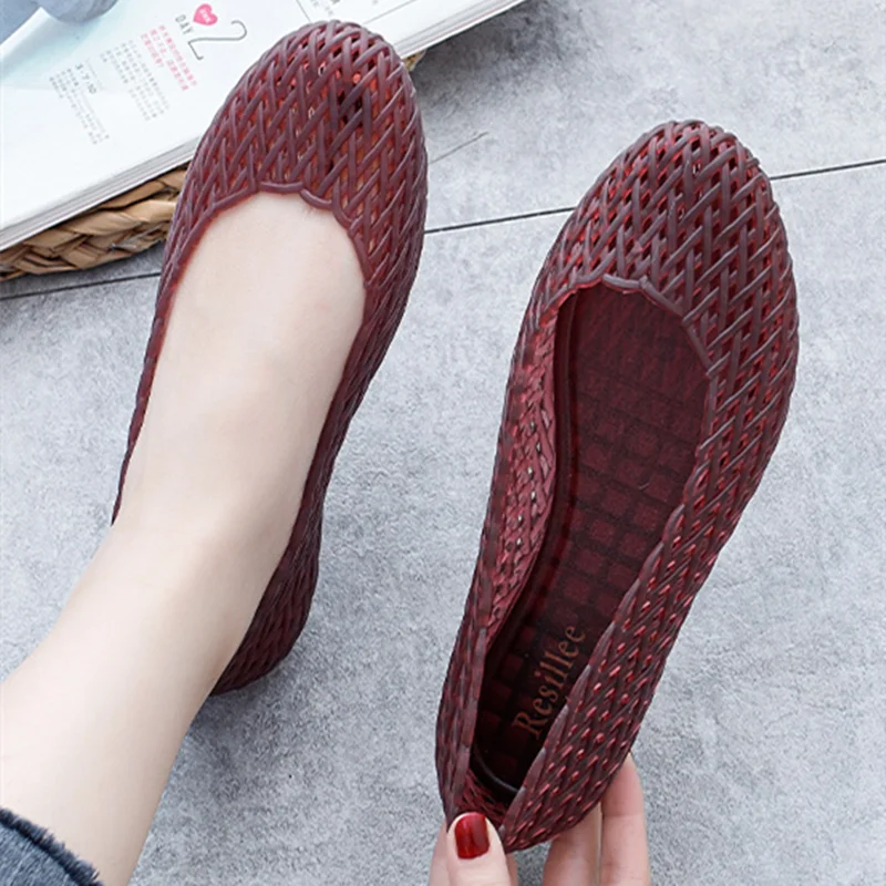Women Free Shipping Hollow Flats Round Toe Breathable Plastic Summer Outdoor Shoes Soft Sole Slip-On White And Black 40-36 23cm