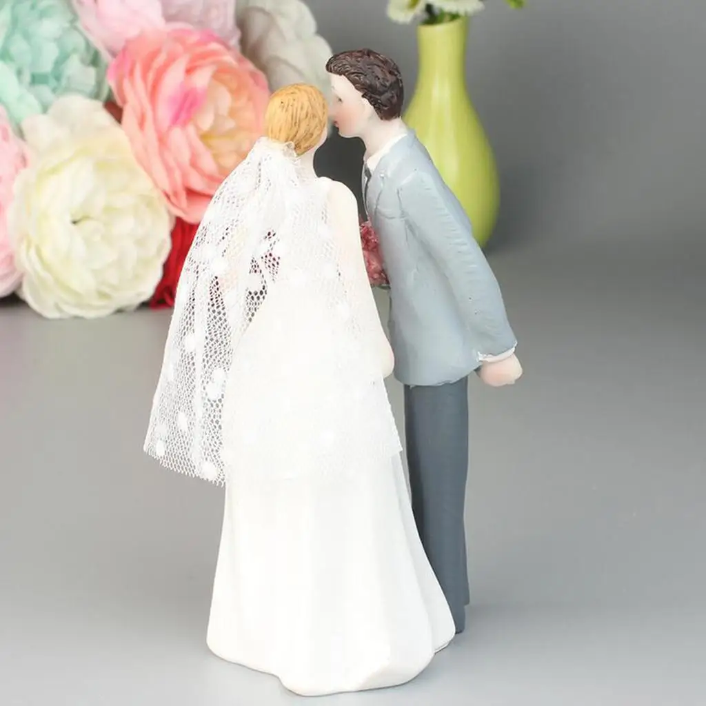 

Cake Topper Figurine Couple Resin Decoration Wedding Cake Or