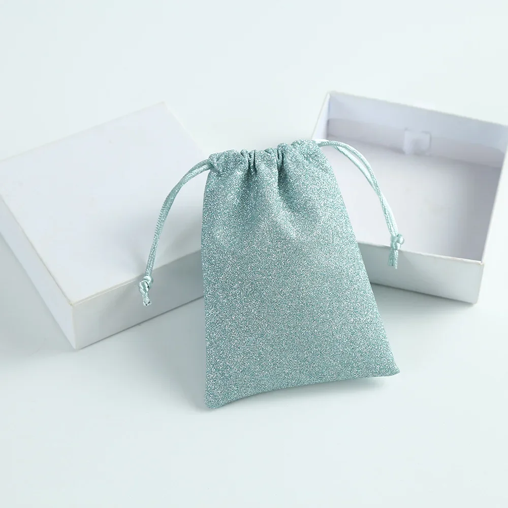 

Тканевый мешок для хранения украшений