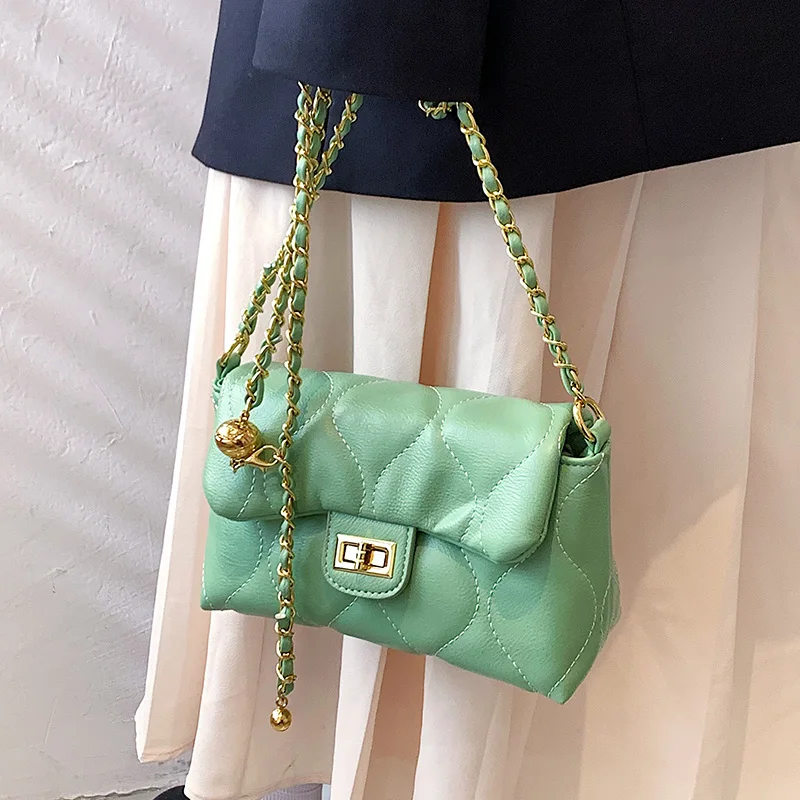 

Solid Color Leather Lady Metal Chain Straps Handbags and Purses 2022 Summer Fashion Clutch Woman Small Square Flap Handbags
