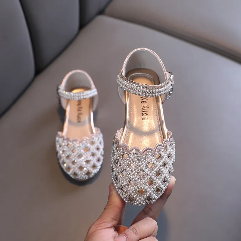 

NEW Kids Pearl Flats Sandals Girls Princess Rhinestone Party Sandals Children's Leather Hollow Out Beach Shoes Size 21-36