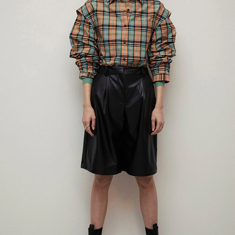 Рисунок 2 - Широкие ноги средние брюки женщины