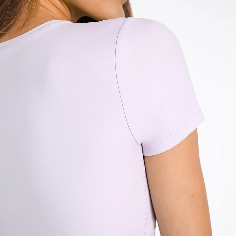 Топ женский облегающий из АБС-пластика с круглым вырезом и коротким рукавом -