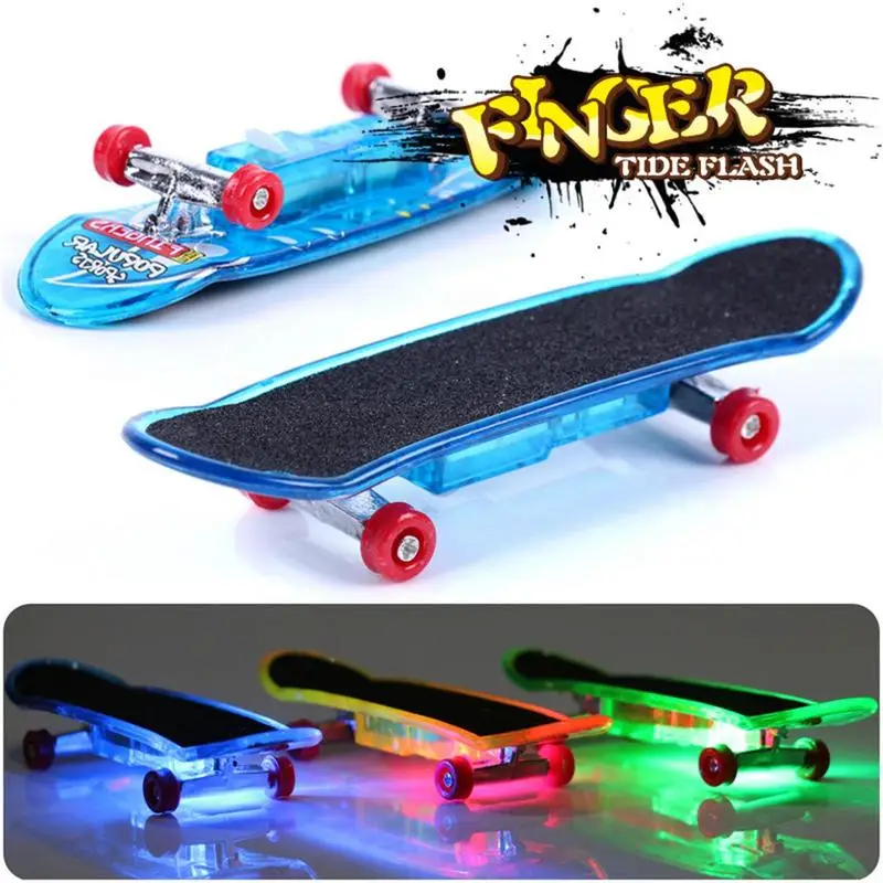 

Mini Finger Skateboarding 3pcs Children's Lighting Finger Skateboard Toys Kids LED Fingertips Movement Finger Toy Party Favors