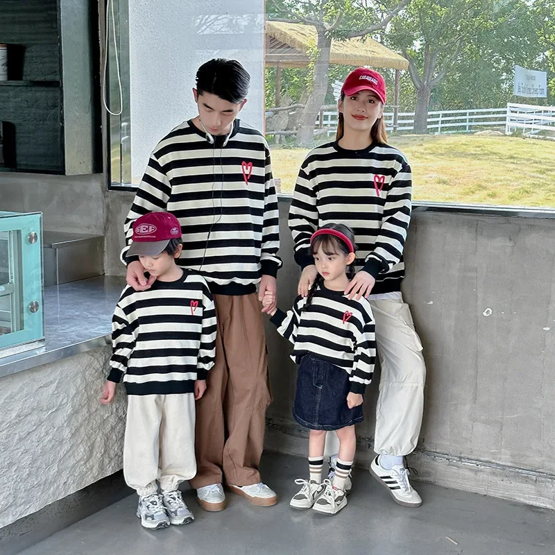 Новинка весна-осень 2023 Одинаковая одежда для всей семьи футболка с длинным