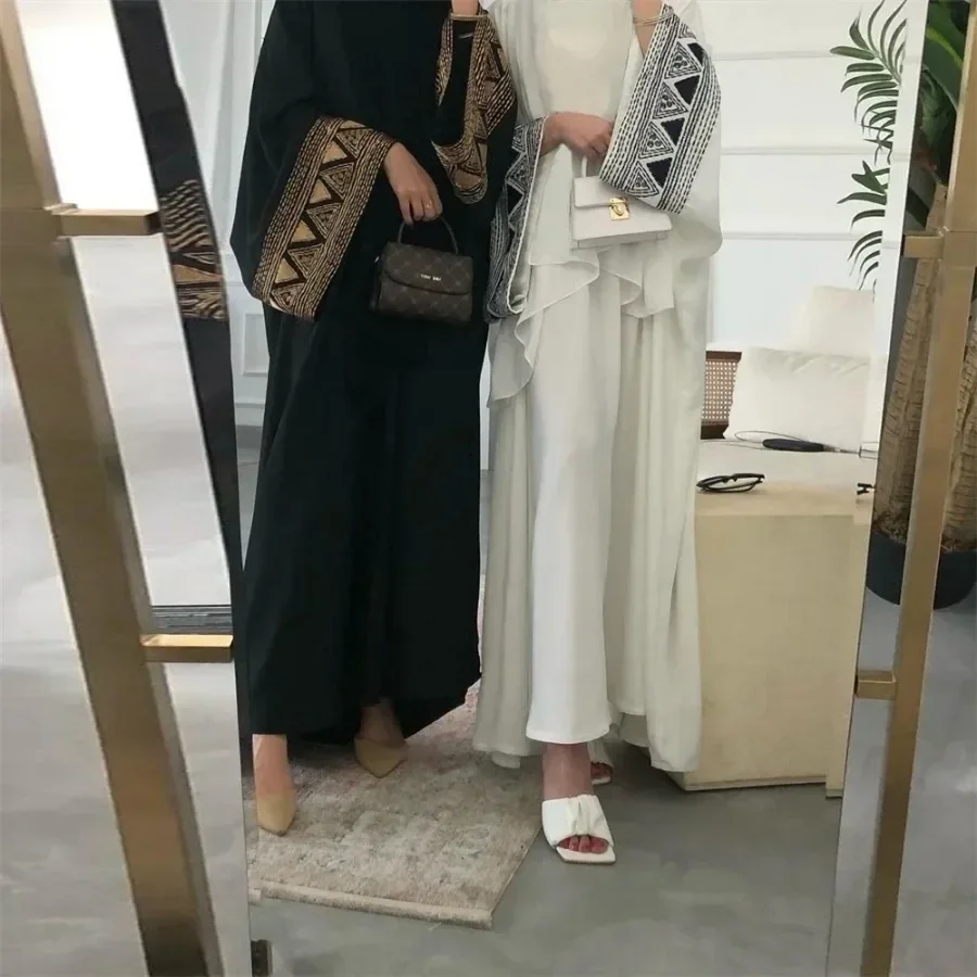 Лето 2024 Eid черно-белая вышивка открытая скромная абайя Дубай мусульманское
