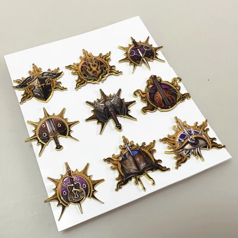 

Брошь в виде мастера игры «гадоу»