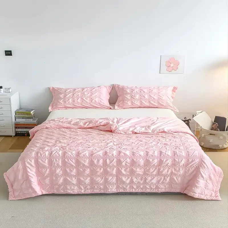 

Seersucker Quilt Set, Pink & White, 1 Quilt + 2 Pillowcase