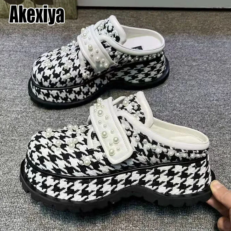 

Houndstooth Platform Shoes Women Pearl Decorate High-quality Slides Heighten Casual Lazy Half Slippers Street Shot Fashion Shoes
