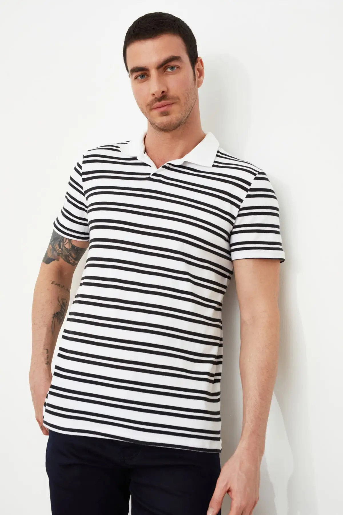 

Trendyol Men 'S Regular Fit Polo Collar Short-Sleeve Polo Collar T-shirt TMNSS21PO0023