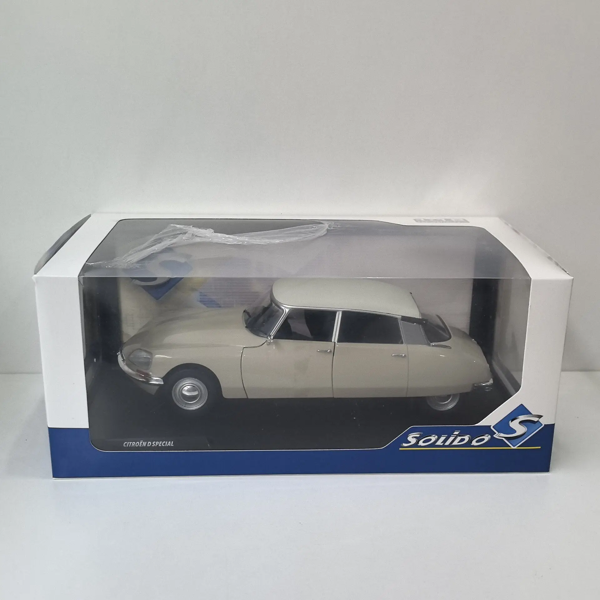 Фото Модель автомобиля из сплава Diecast SOLIDO в масштабе 1/18 CITROEN D SPECIAL 1972 62 №2