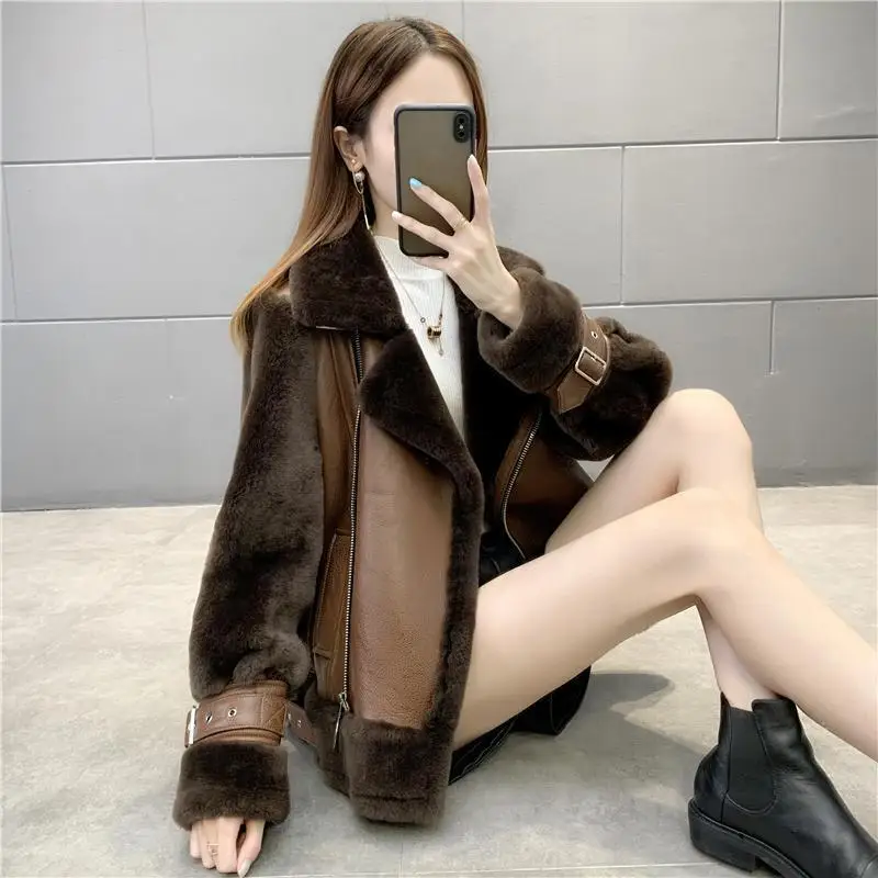 Women's Lamb Leather Clothing 2022 Autumn  Winter Faux Fur Leather Short Coats  Thickened Winter Cotton Jacket Coat Brown