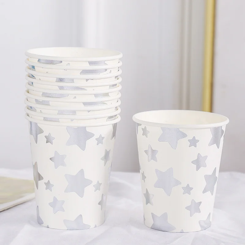 

Одноразовые бумажные стаканы со звездами