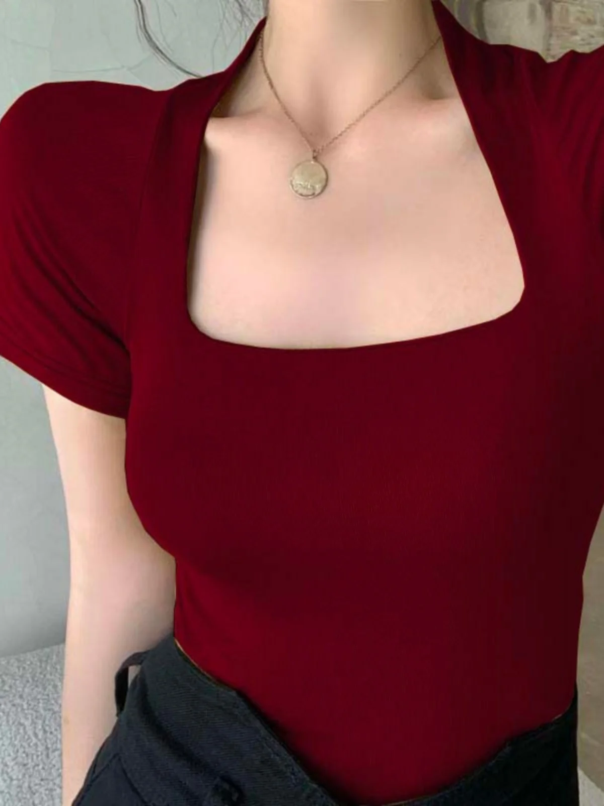 Женская летняя Красная футболка с коротким рукавом и квадратным вырезом