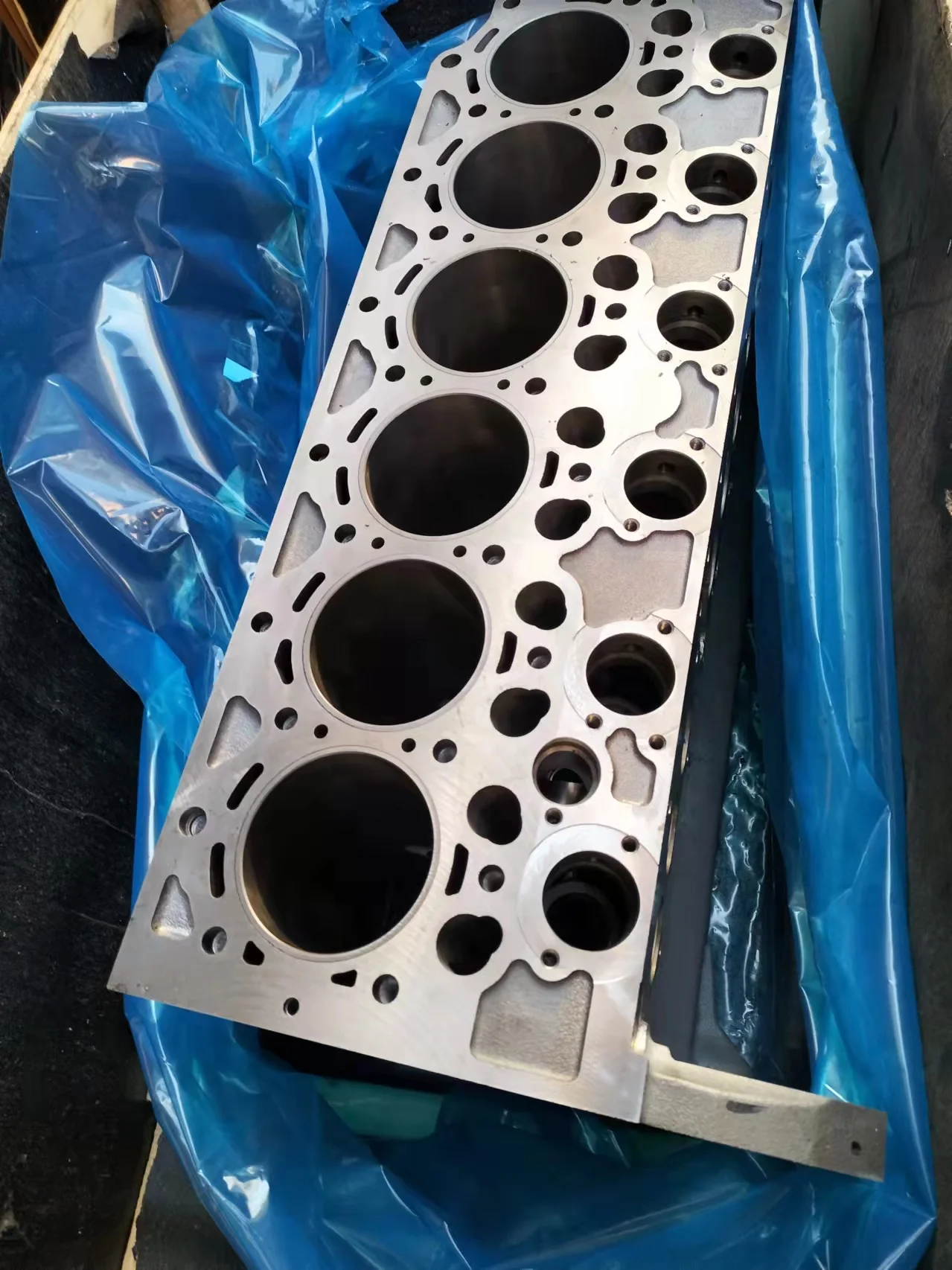 Детали двигателя DE12T DE12TIS до и после головки цилиндра