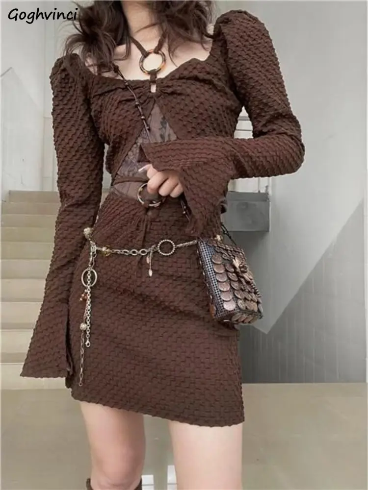 

Женский облегающий костюм, футболка с расклешенным рукавом, шикарная мини-юбка с высокой талией и длинным рукавом, простая элегантная уличная одежда в американском стиле Y2k